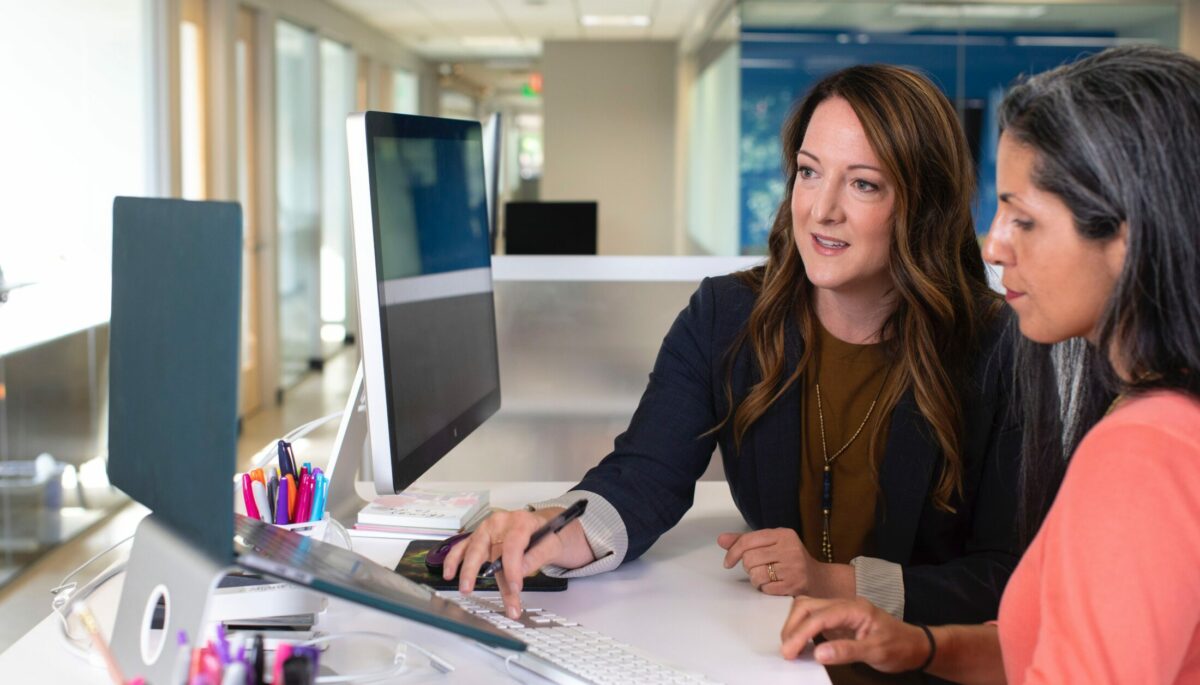 linkedin-sales-solutions-Jk3u514GJes-unsplash